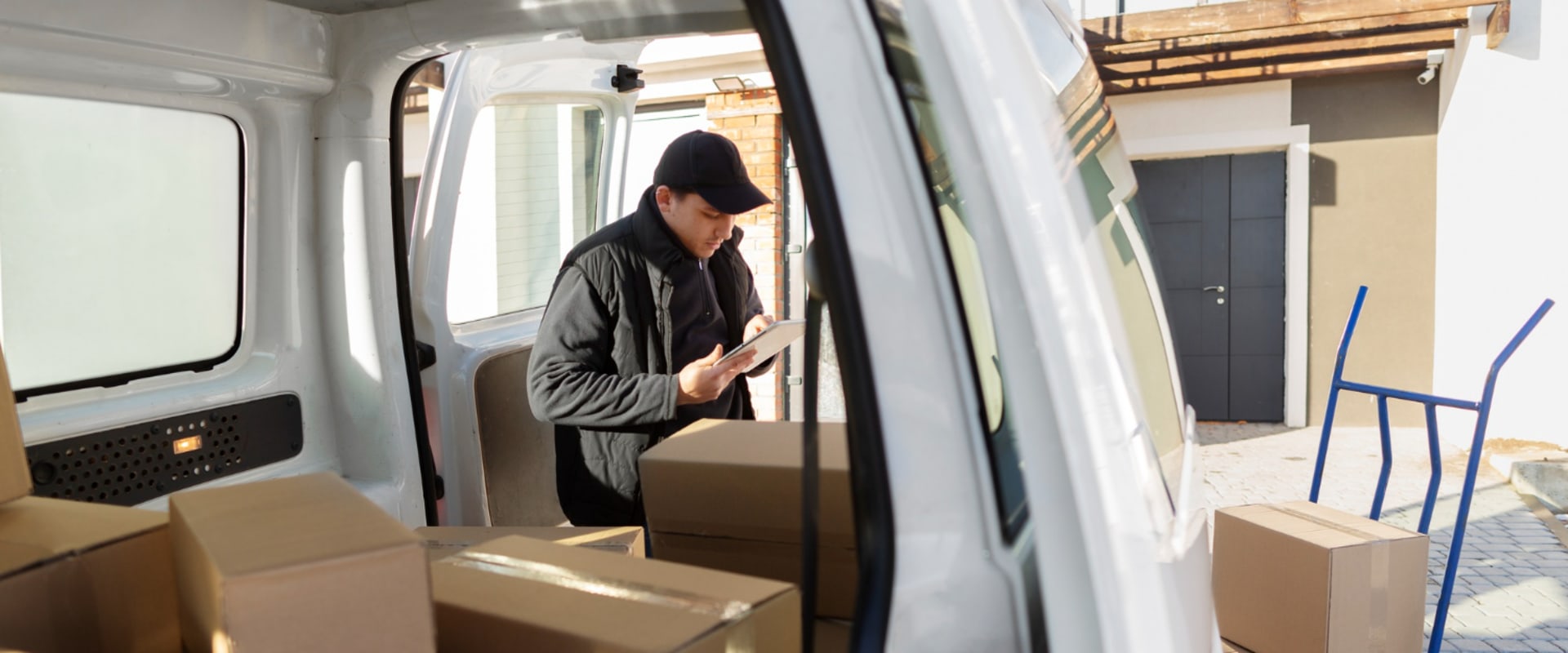 Choosing the Right Commercial Moving Company: Tips and Advice